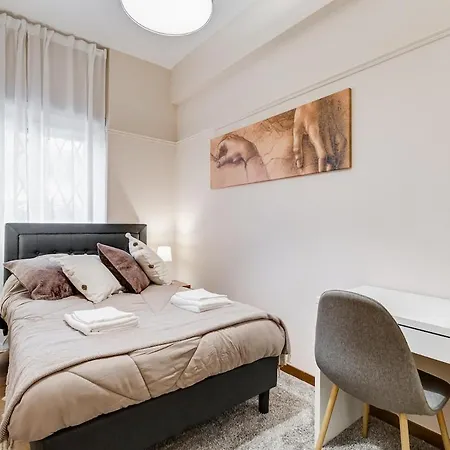 7 Min Dal Colosseo, Aria Condizionata, Smart Tv, 4 Pax Roma