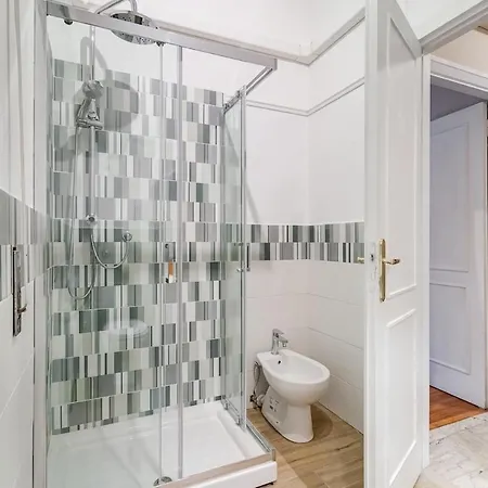 7 Min Dal Colosseo, Aria Condizionata, Smart Tv, 4 Pax Appartamento Roma