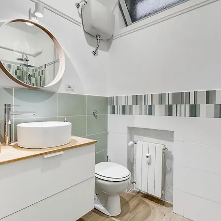 Appartamento 7 Min Dal Colosseo, Aria Condizionata, Smart Tv, 4 Pax