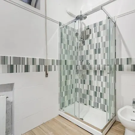 7 Min Dal Colosseo, Aria Condizionata, Smart Tv, 4 Pax Roma