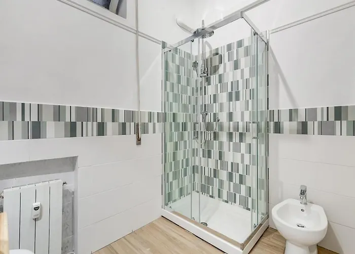 7 Min Dal Colosseo, Aria Condizionata, Smart Tv, 4 Pax Rom